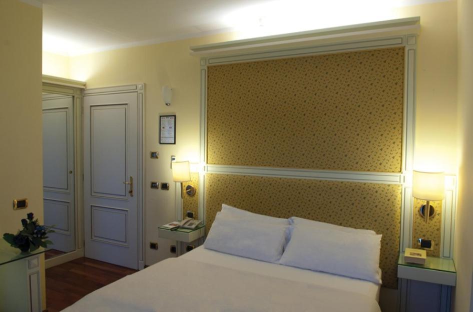 Hotel La Bussola Novara Kültér fotó